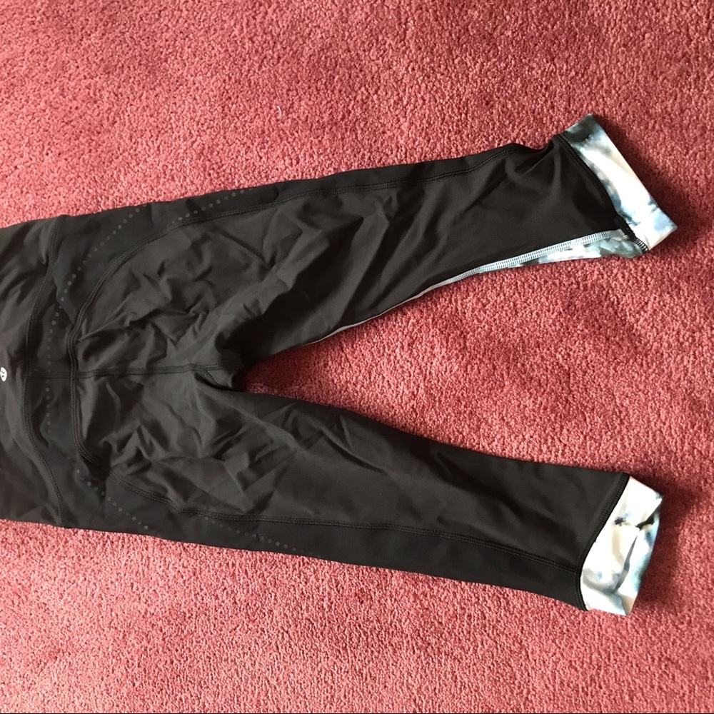 Lululemon - Picture 3 of 5